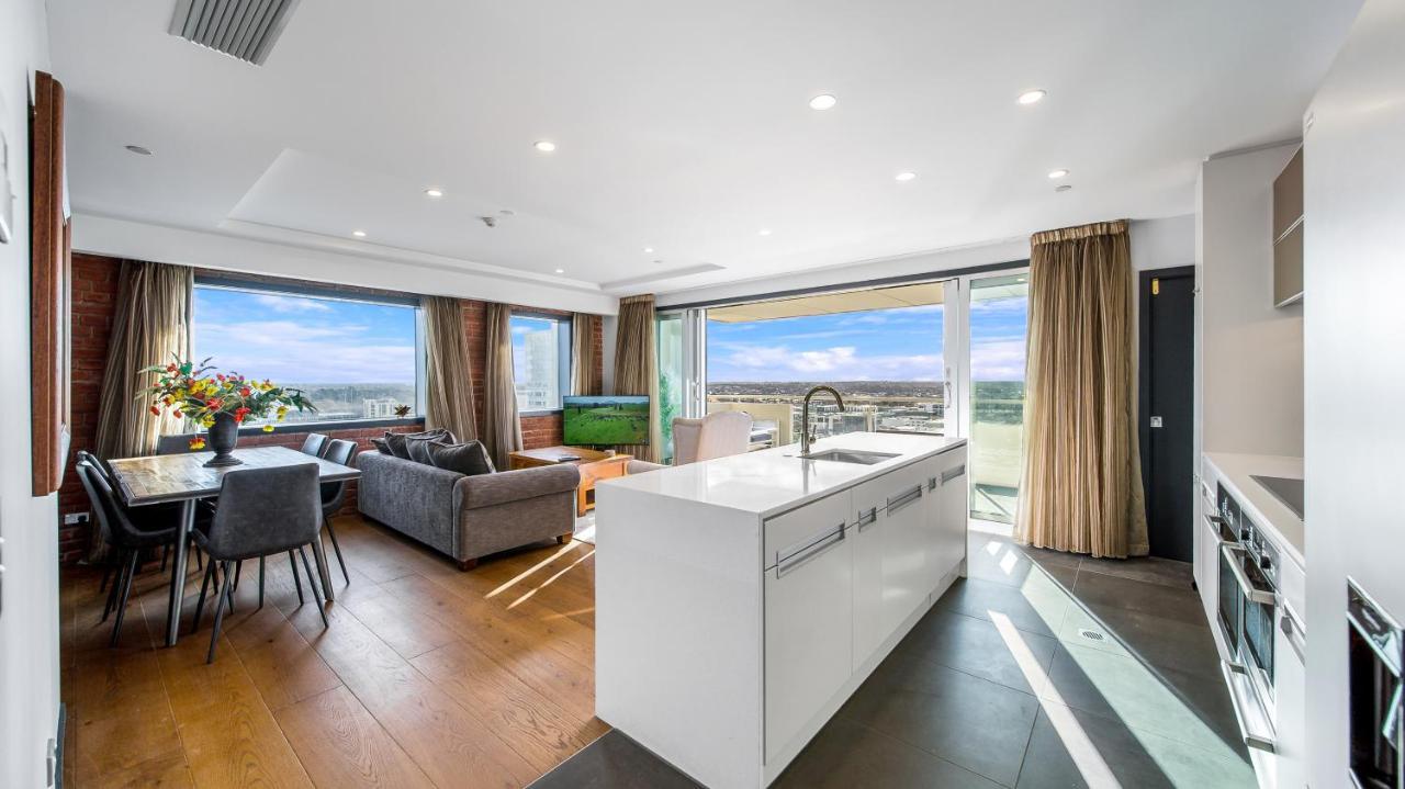 Central City View With Free Valet Parking Christchurch Exterior foto