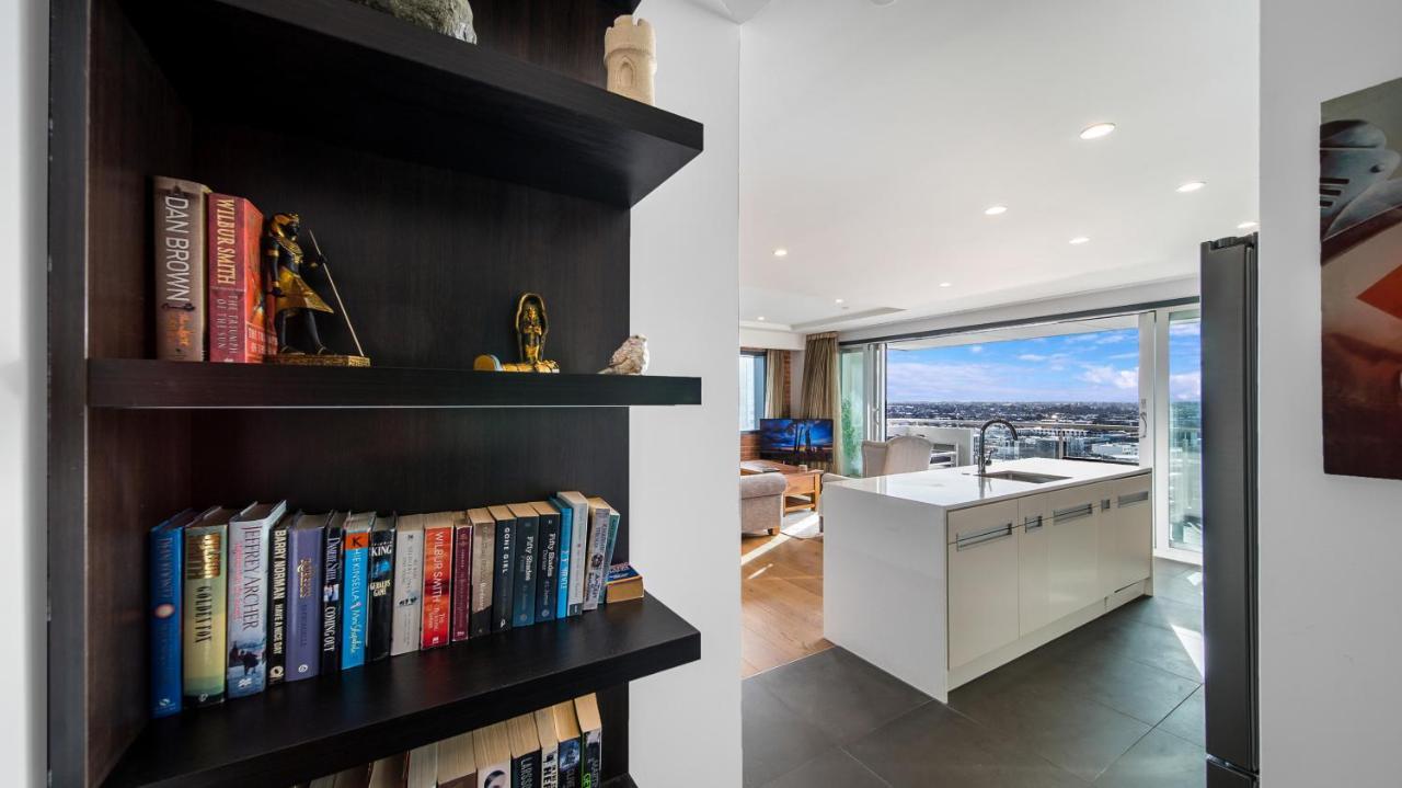 Central City View With Free Valet Parking Christchurch Exterior foto